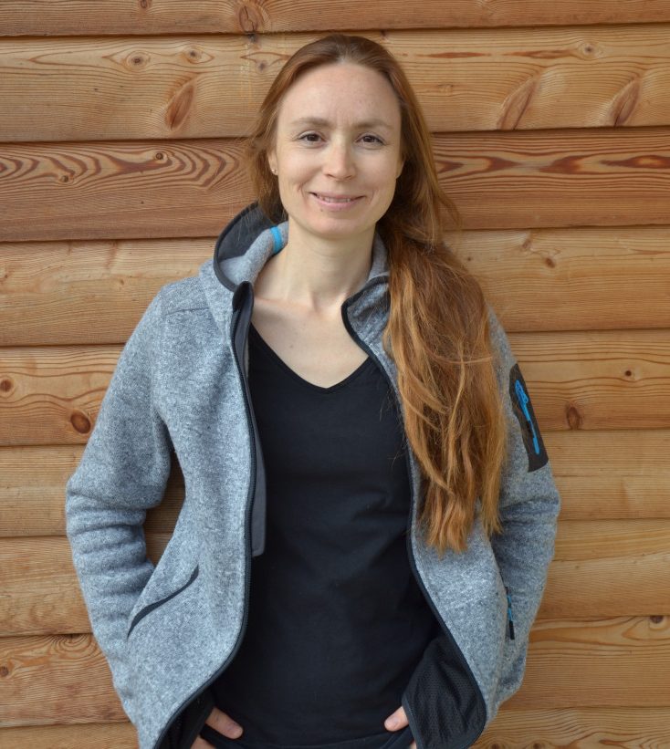 cropped-Holzwand-2_SkaHP.jpg